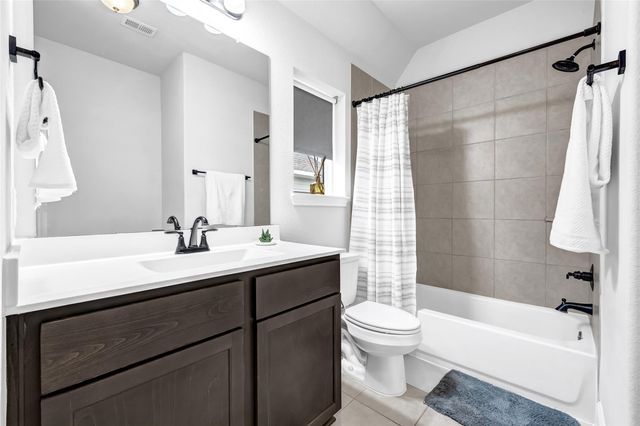 4810 Belwick Place Lane, League City, TX 77573