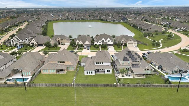 4810 Belwick Place Lane, League City, TX 77573