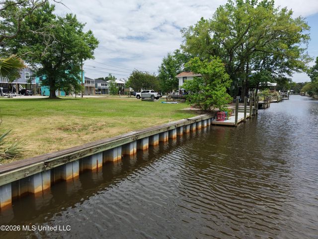 4107 Cardinal Street, Bay Saint Louis, MS 39520
