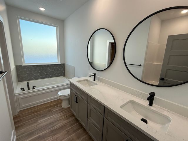 5538 W 42nd Street South, Wichita, KS 67215