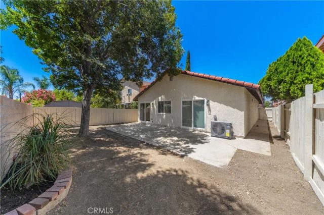1699 Glenview Drive, Perris, CA 92571