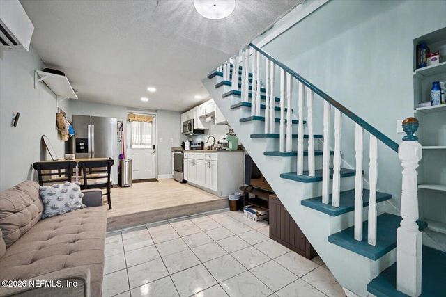 719 S SOUTH SHORES Road, Jacksonville, FL 32207