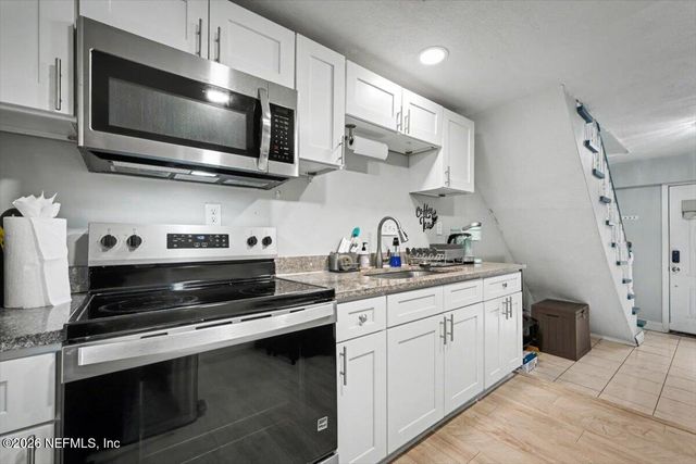 719 S SOUTH SHORES Road, Jacksonville, FL 32207