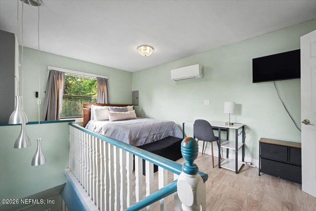 719 S SOUTH SHORES Road, Jacksonville, FL 32207