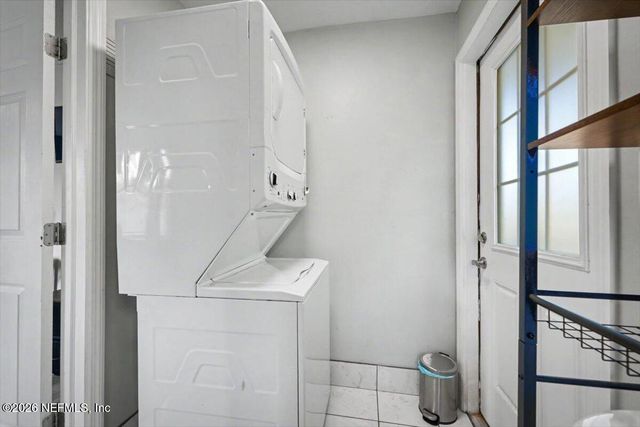 719 S SOUTH SHORES Road, Jacksonville, FL 32207