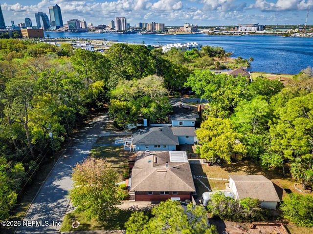 719 S SOUTH SHORES Road, Jacksonville, FL 32207