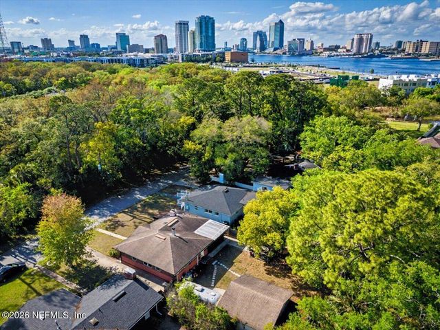 719 S SOUTH SHORES Road, Jacksonville, FL 32207