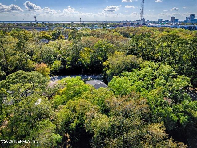 719 S SOUTH SHORES Road, Jacksonville, FL 32207