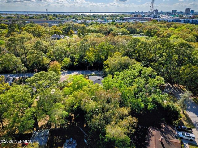 719 S SOUTH SHORES Road, Jacksonville, FL 32207