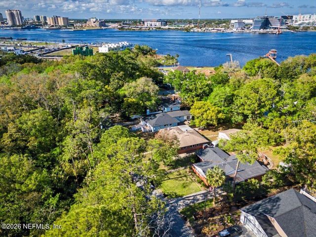 719 S SOUTH SHORES Road, Jacksonville, FL 32207