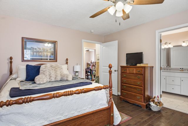 209 Courtland CIR, Galax, VA 24333