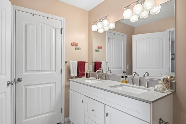 209 Courtland CIR, Galax, VA 24333