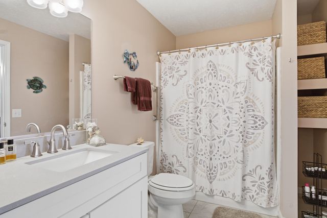 209 Courtland CIR, Galax, VA 24333