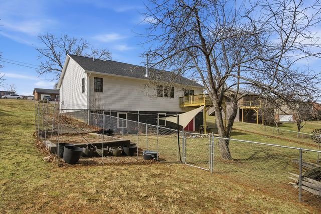 209 Courtland CIR, Galax, VA 24333