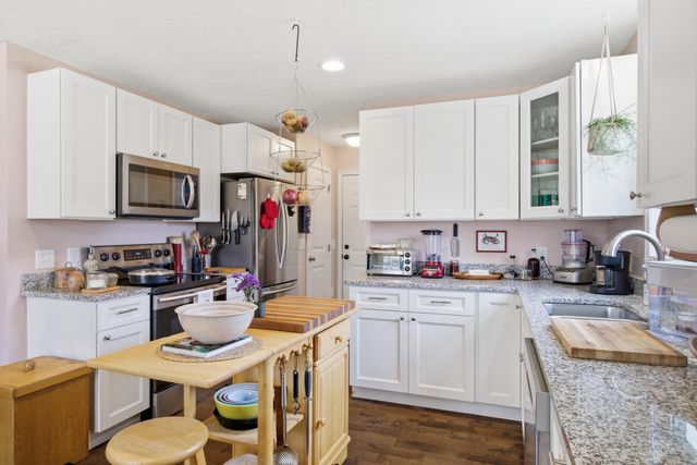 209 Courtland CIR, Galax, VA 24333