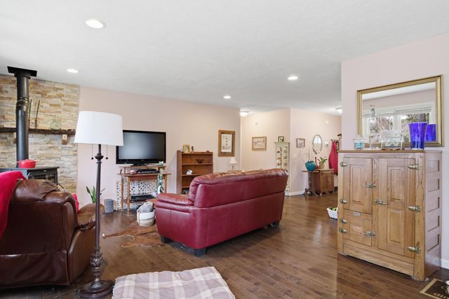 209 Courtland CIR, Galax, VA 24333