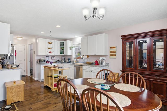 209 Courtland CIR, Galax, VA 24333