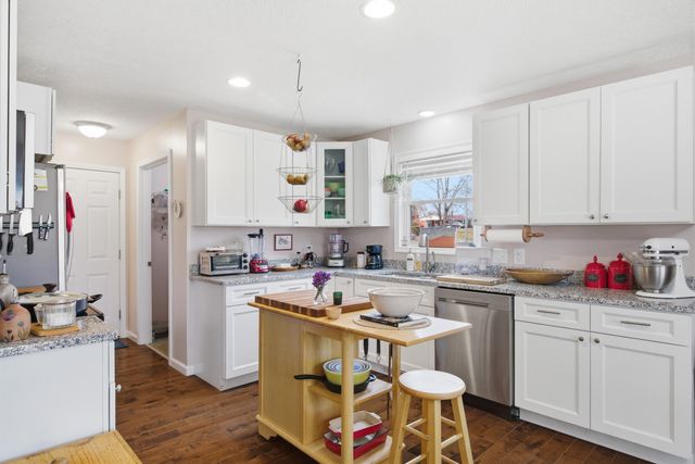 209 Courtland CIR, Galax, VA 24333