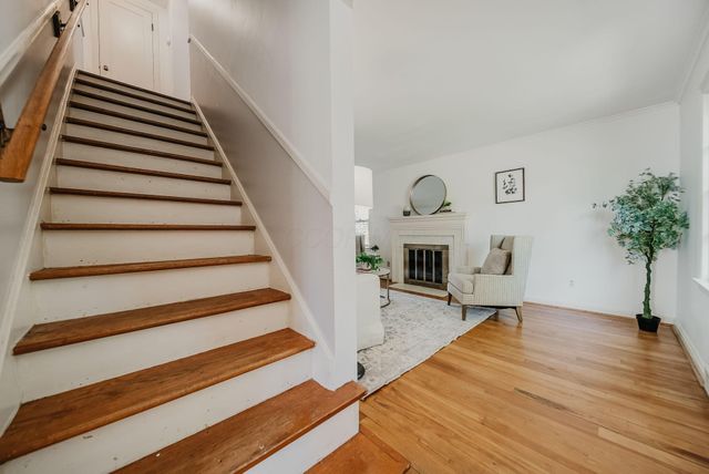 143 E Weisheimer Road, Columbus, OH 43214