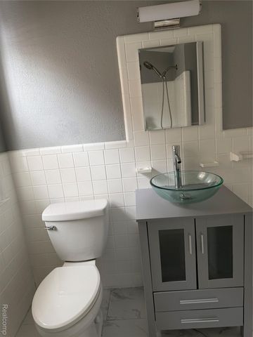 15414 Eastburn Street, Detroit, MI 48205