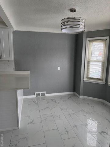 15414 Eastburn Street, Detroit, MI 48205