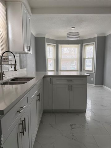 15414 Eastburn Street, Detroit, MI 48205