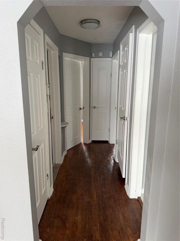 15414 Eastburn Street, Detroit, MI 48205