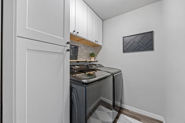 909 Ashley Drive W, West Fargo, ND 58078