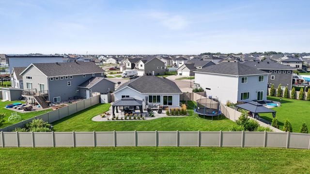 909 Ashley Drive W, West Fargo, ND 58078