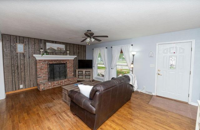 106 S Clark Street, Adrian, MO 64720