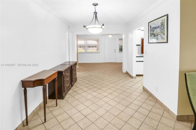 1331 Campanelli Dr, Plantation, FL 33322