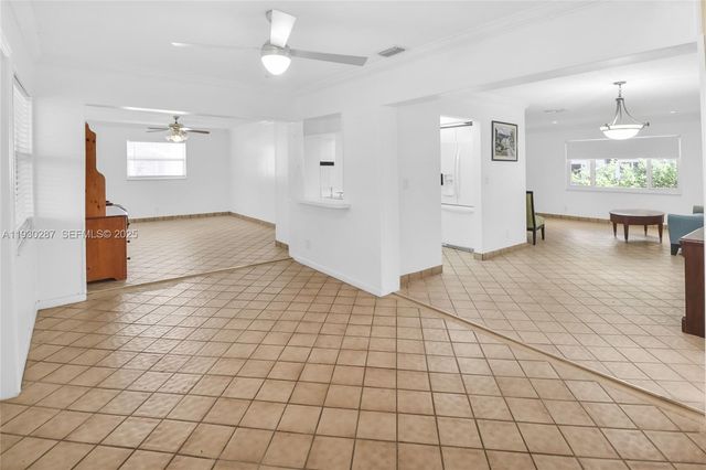 1331 Campanelli Dr, Plantation, FL 33322