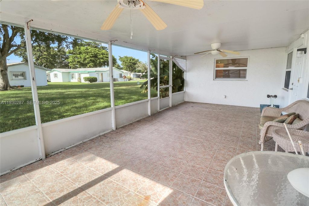 Image 24 of property listing at 1331 Campanelli Dr, Plantation, FL 33322