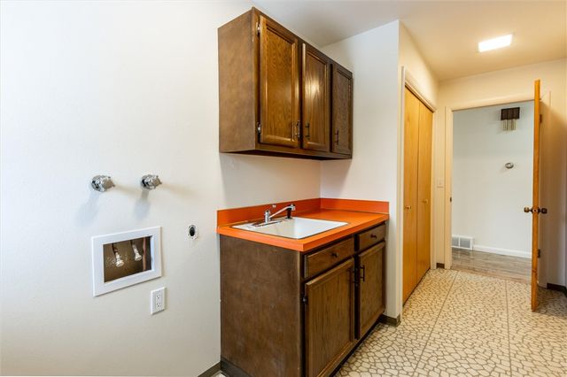 1745 Parkhill DRIVE, Billings, MT 59102