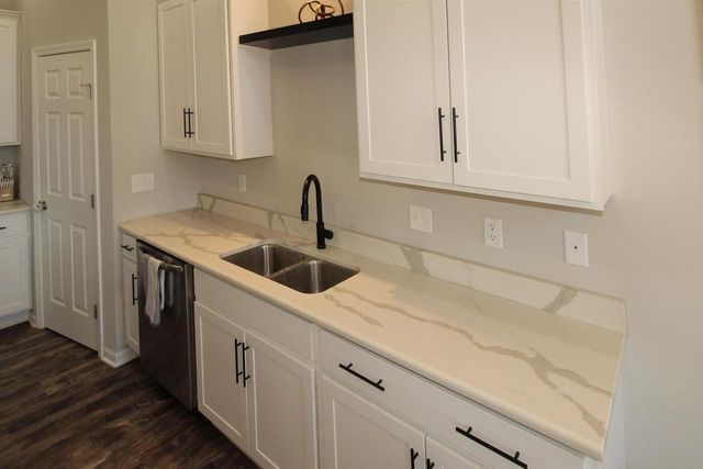 2635 S Claremont Drive, Beloit, WI 53511