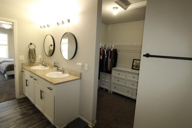 2635 S Claremont Drive, Beloit, WI 53511