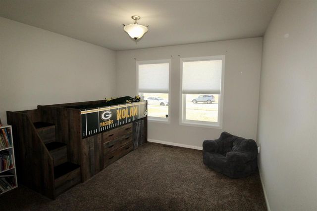 2635 S Claremont Drive, Beloit, WI 53511