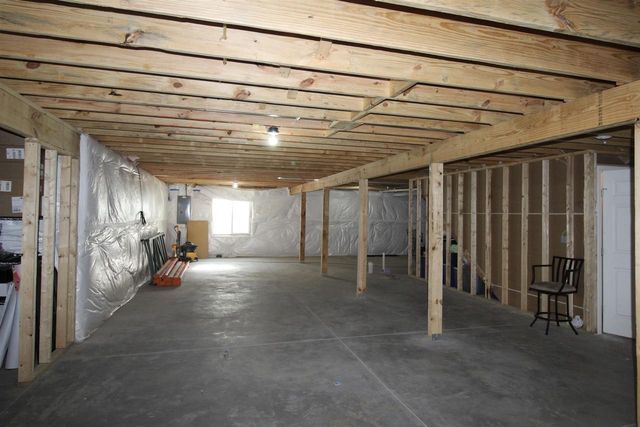 2635 S Claremont Drive, Beloit, WI 53511