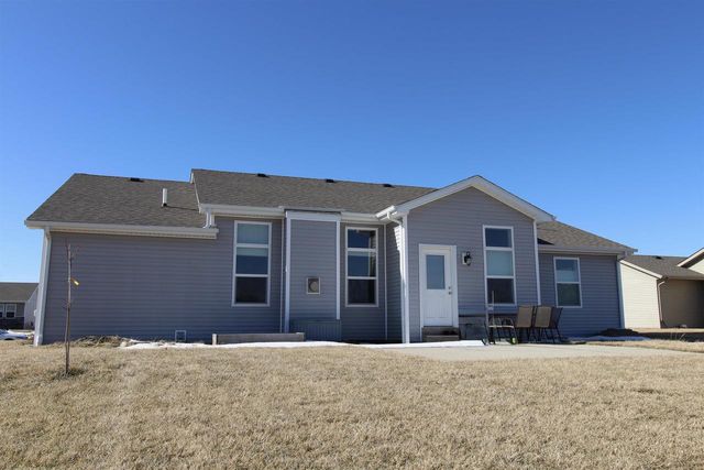 2635 S Claremont Drive, Beloit, WI 53511