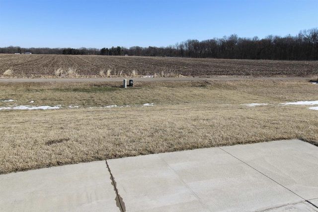 2635 S Claremont Drive, Beloit, WI 53511