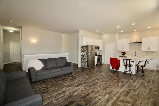 2635 S Claremont Drive, Beloit, WI 53511