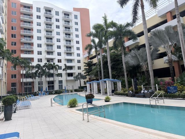 18800 NE 29th Avenue 323, Aventura, FL 33180