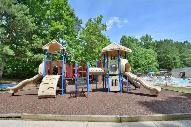 709 Flowers Crossing, Lawrenceville, GA 30044