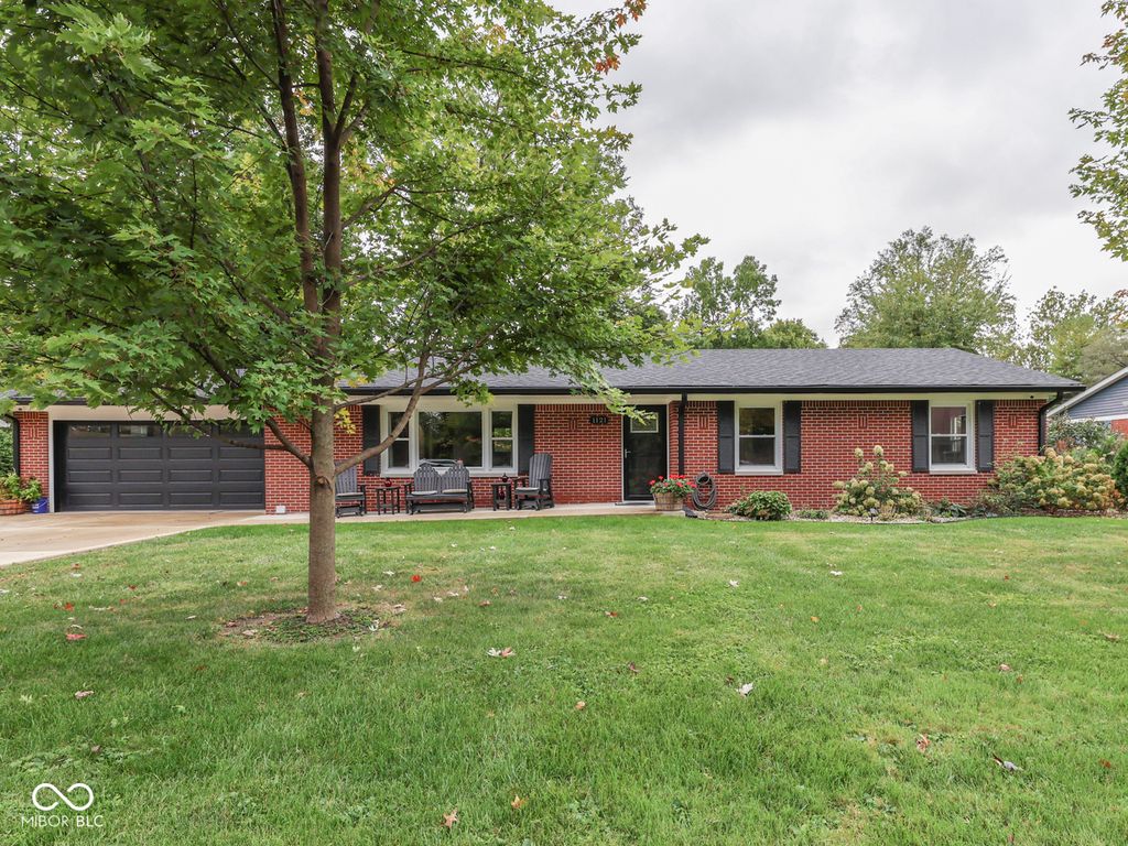 1121 E Adams Drive, Franklin, IN 46131