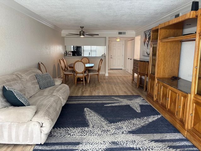 121 ISLAND WAY 331, Clearwater Beach, FL 33767