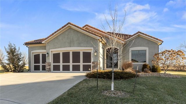 3901 SW Odell Drive, Lee's Summit, MO 64082