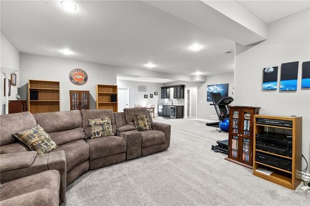 3901 SW Odell Drive, Lee's Summit, MO 64082