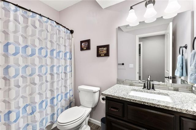 3901 SW Odell Drive, Lee's Summit, MO 64082