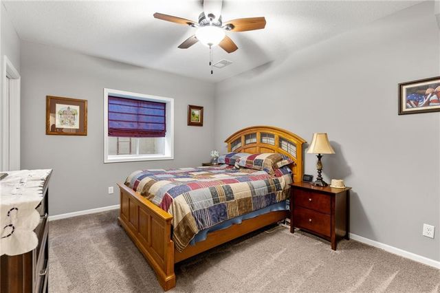 3901 SW Odell Drive, Lee's Summit, MO 64082