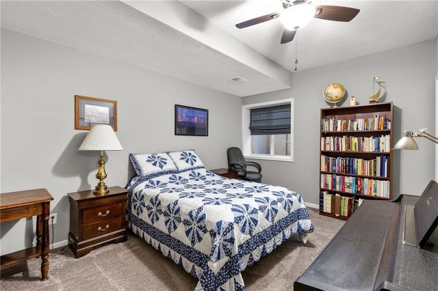 3901 SW Odell Drive, Lee's Summit, MO 64082